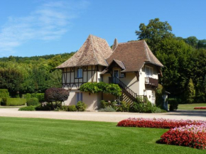 Отель Domaine de la Reposée  Шеризи